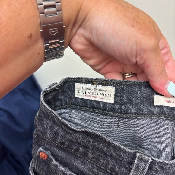 Levi’s Ribcage Straight Ankle Jeans - Picture 11 of 11